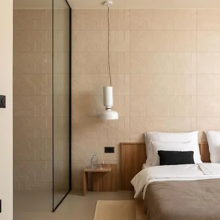 Box By Guide Villa